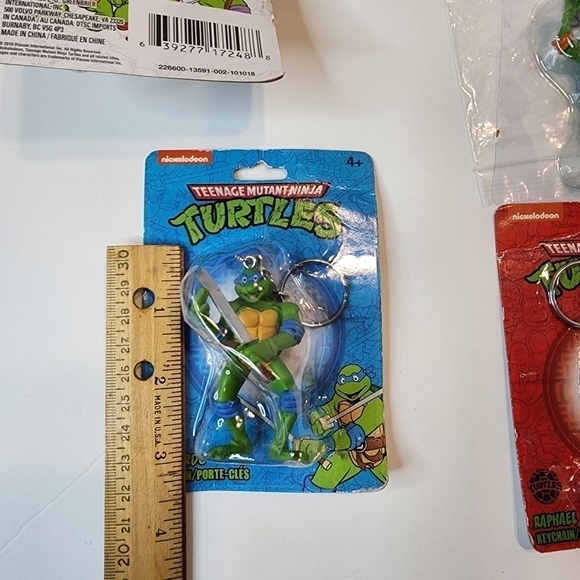 Nickelodeon 4 Teenage Mutant Ninja Turtles keychains new damaged boxes pls read - Picture 4 of 8